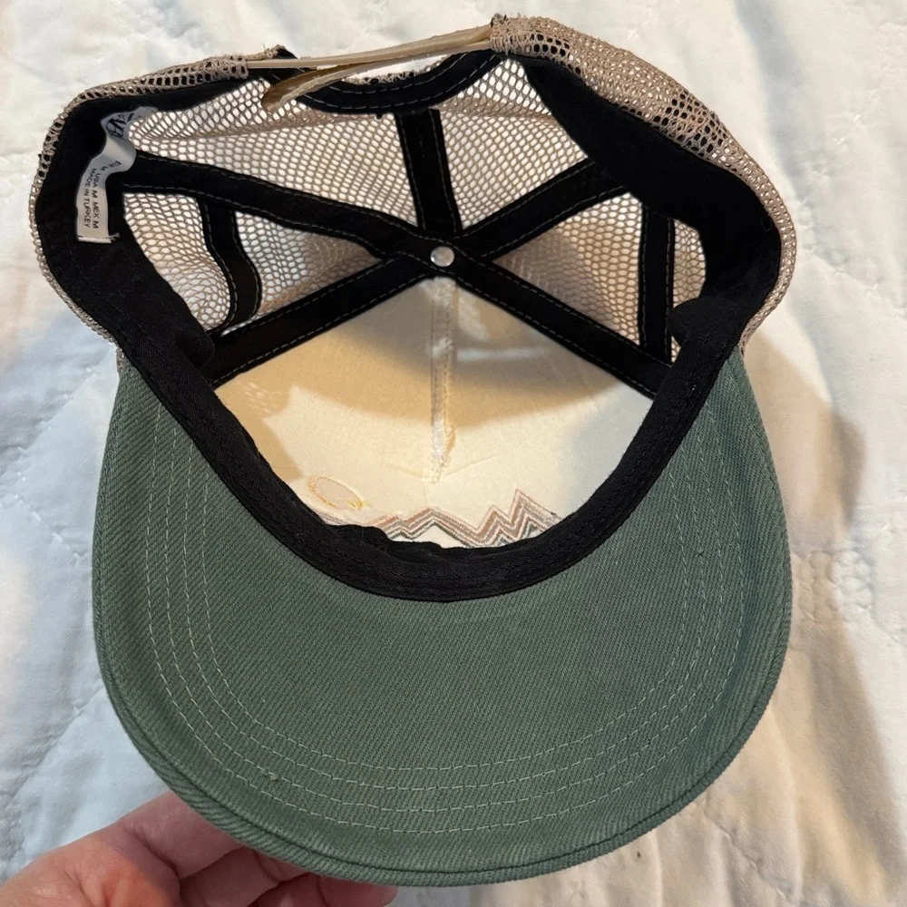Zara Boys Los Angeles Trucker Hat with Green Brim Adjustable